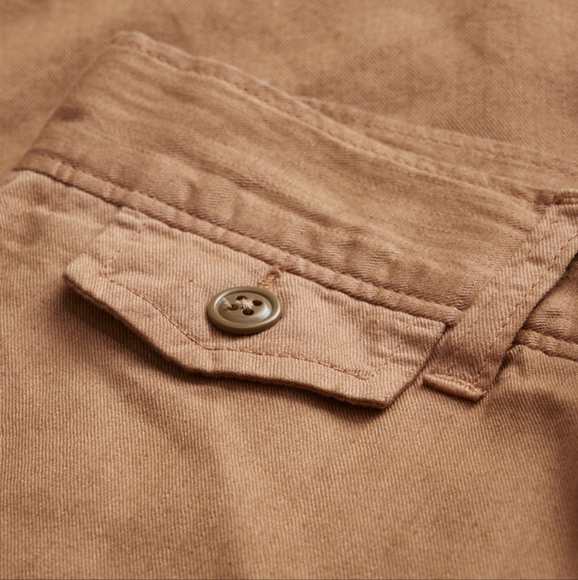 7" Cotton-Linen Hudson Men's Short, Tan - Picture 3 of 4